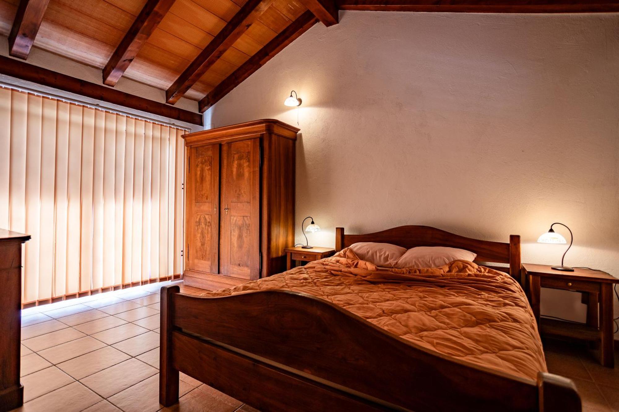 Regi Villa
